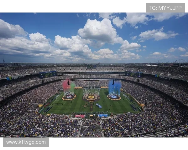 凯发足球官网详细介绍足球赛事的历史背景和精彩瞬间带你回顾经典比赛